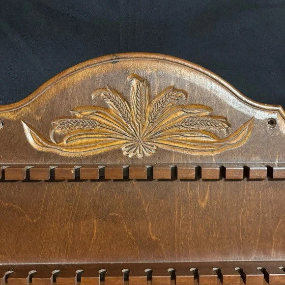 Vtg. Wood Carved Wheat Motif Wall Display with 64-slots for Collectible Spoons - Picture 2 of 6
